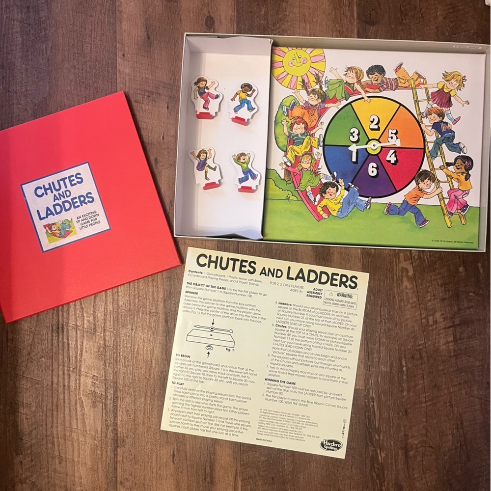 Hasbro Retro Series Chutes and Ladders Game - Blue and Green - Picture 3 of 4